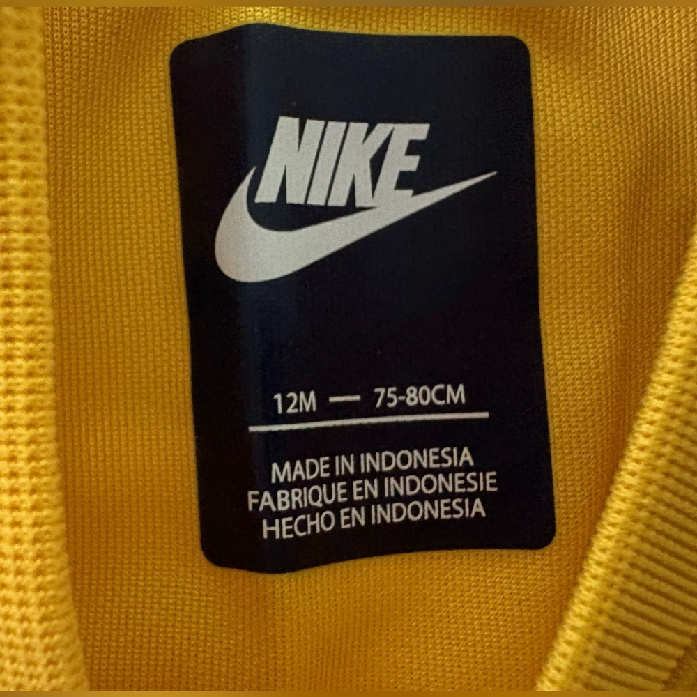 Nike Matching Set - Picture 2 of 2